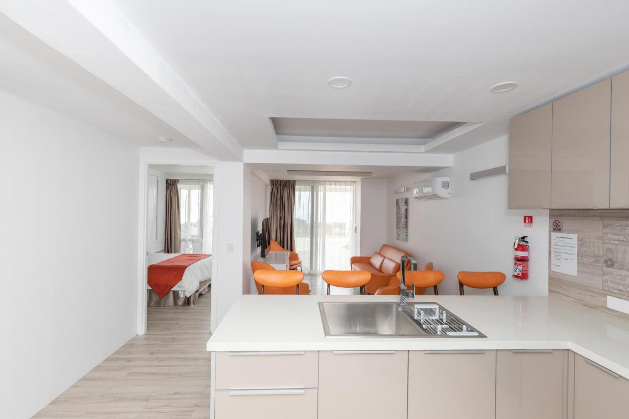Christmas Island Apartments Flying Fish Cove Bagian luar foto