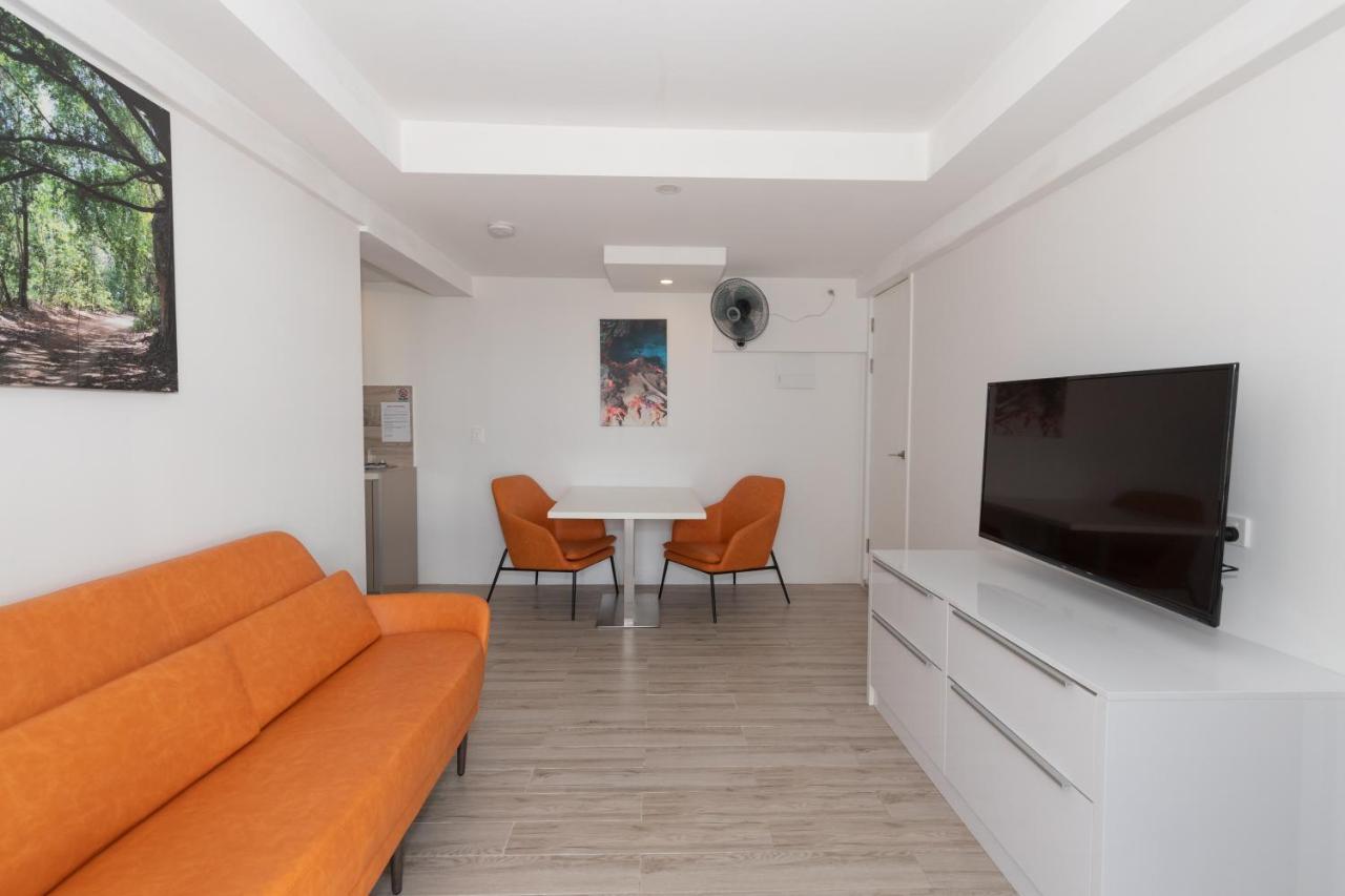 Christmas Island Apartments Flying Fish Cove Bagian luar foto