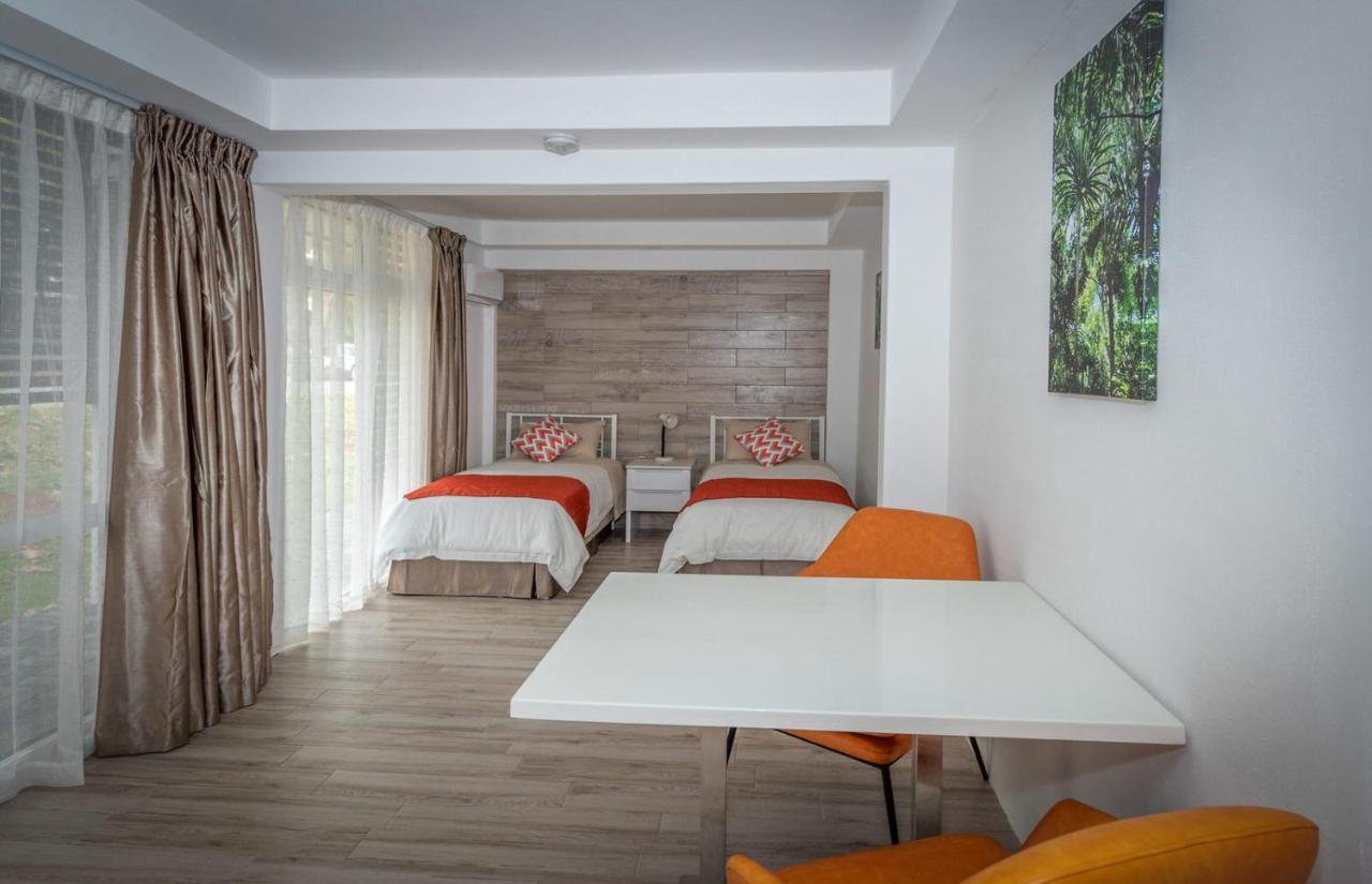 Christmas Island Apartments Flying Fish Cove Bagian luar foto